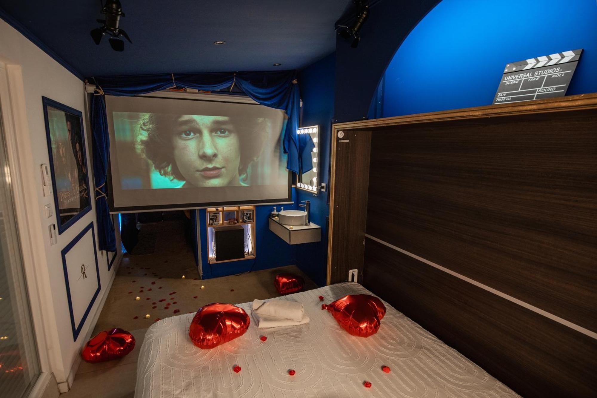 L'Experience Love Room Saint-Jean-Bonnefonds Exterior photo